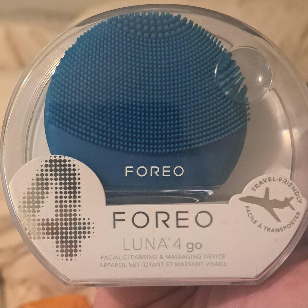 Foreo Luna 4 go facial cleansing and massager